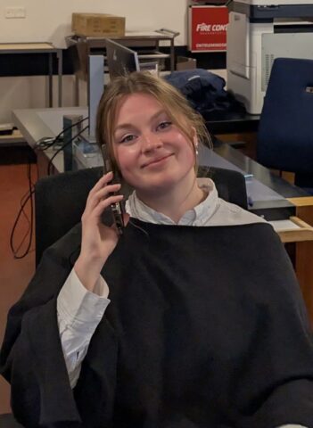 Rose Hool werkt bij saffier als receptioniste